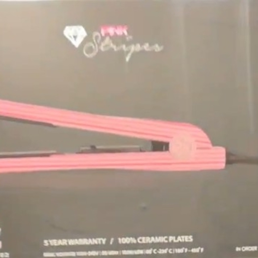 Pink Hair Styling Accessory - Picture 4 of 5